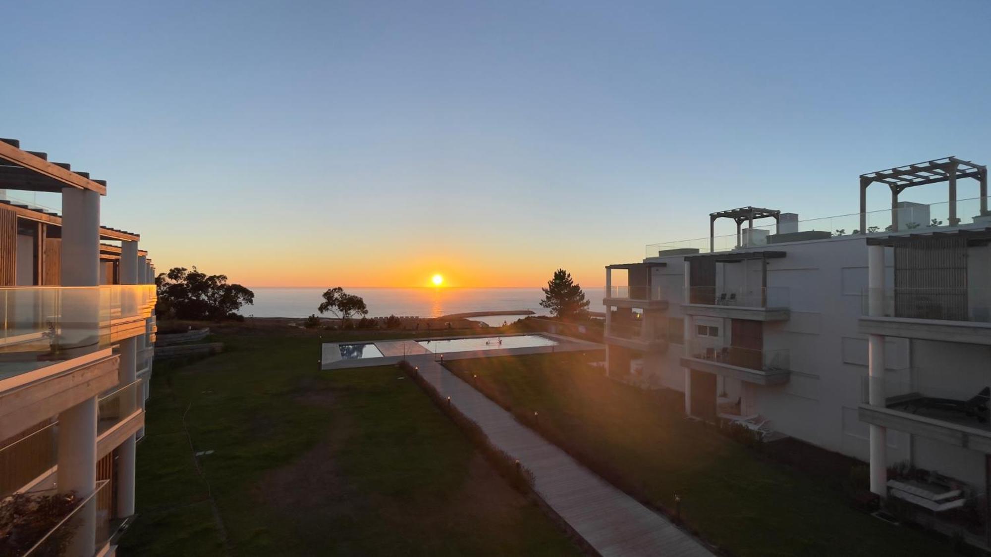 Mar A Vista - Condominium With Pool, Gym And Sea Views Nazare Ngoại thất bức ảnh
