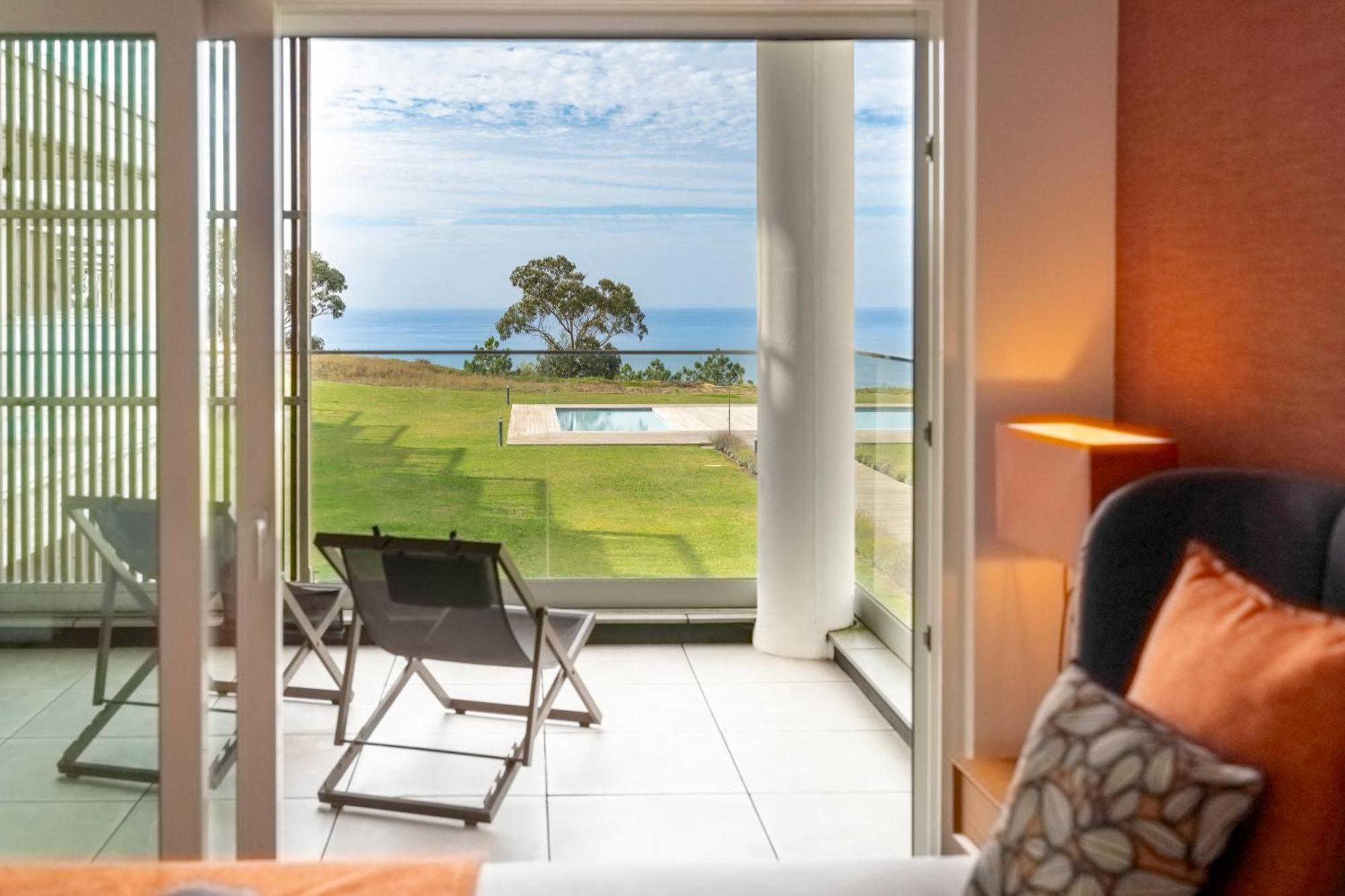 Mar A Vista - Condominium With Pool, Gym And Sea Views Nazare Ngoại thất bức ảnh